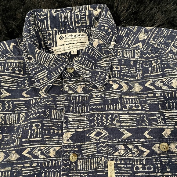 Vintage Columbia Button up shirt - Picture 2 of 7